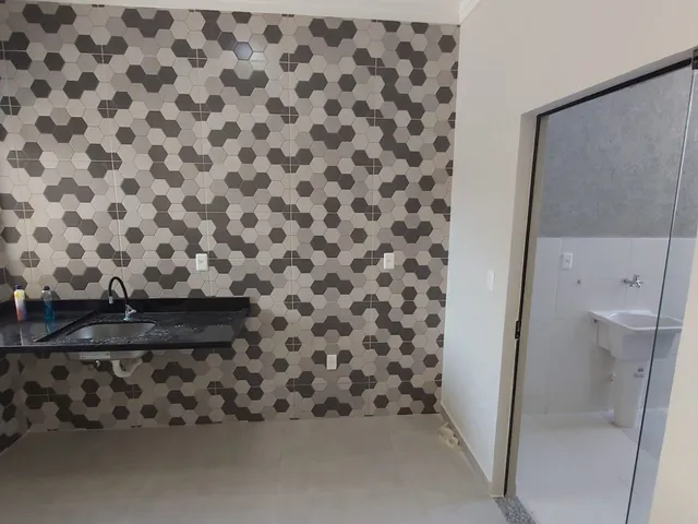 Casa 2 quartos e 2 banheiros, à venda, no bairro Jardim Hípica Pinheiro em Taubaté