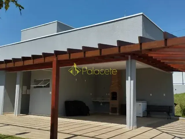 Casa com 250m² 3 quartos e 4 banheiros, à venda, no bairro Vale dos Cristais em Taubaté