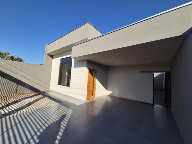 Foto do Casa - Casa Ampla com 3 Quartos sendo um suíte, Terreno de 200m² no Residencial Abussafe, Próxima a Mercados e Escolas | Londrina Cred Imóveis