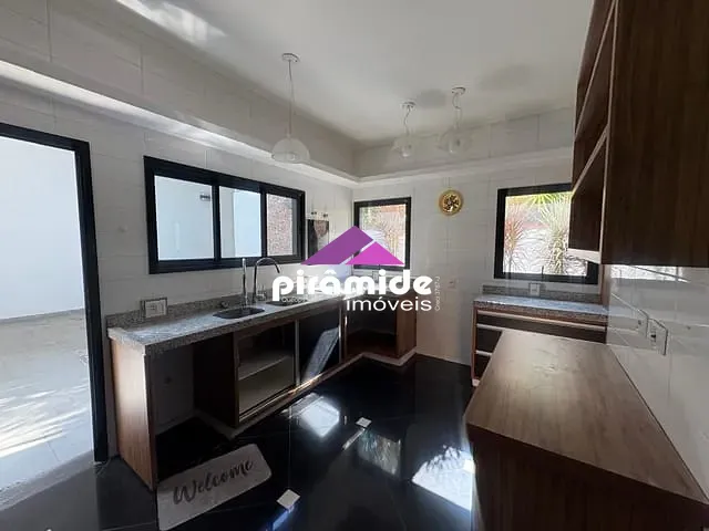 Casa com 360m² 6 quartos e 7 banheiros, à venda, no bairro Jardim das Colinas em São José dos Campos