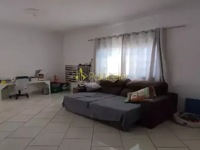 Casa com 288m² 3 quartos e 3 banheiros, à venda, no bairro Jardim Maria Emília em Pindamonhangaba