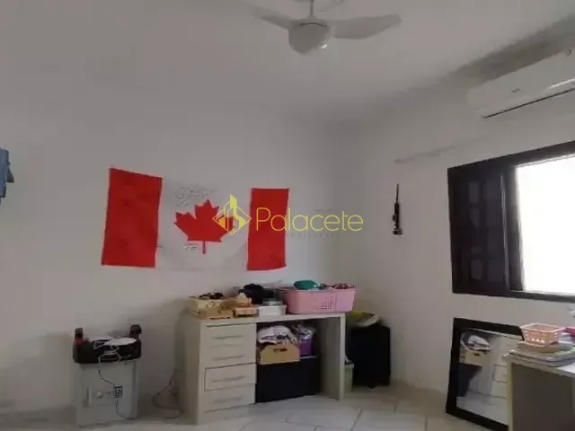 Casa com 288m² 3 quartos e 3 banheiros, à venda, no bairro Jardim Maria Emília em Pindamonhangaba