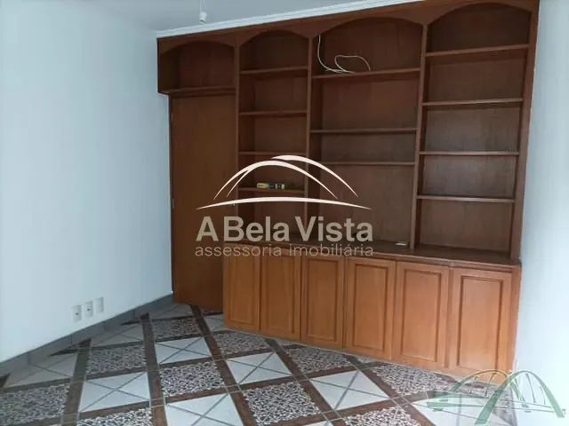 Casa com 250m² 3 quartos e 5 banheiros, para alugar, no bairro Vila Campesina em Osasco