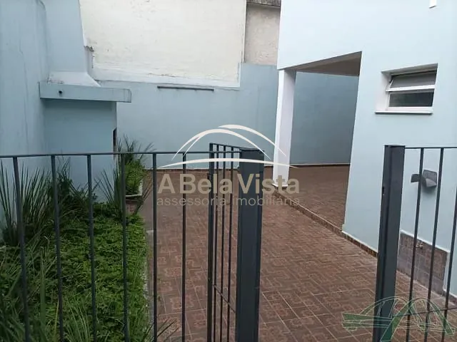 Casa com 250m² 3 quartos e 5 banheiros, para alugar, no bairro Vila Campesina em Osasco