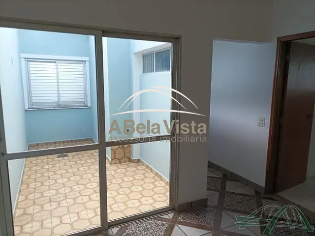 Casa com 250m² 3 quartos e 5 banheiros, para alugar, no bairro Vila Campesina em Osasco
