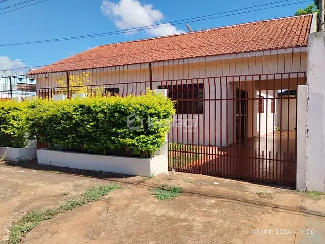 Casa com 364m² 2 quartos e 1 banheiro, para alugar, no bairro Núcleo Habitacional Universitárias em Campo Grande