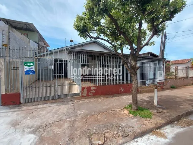 Casa com 275m² 3 quartos e 1 banheiro, à venda, no bairro Interlagos em Londrina
