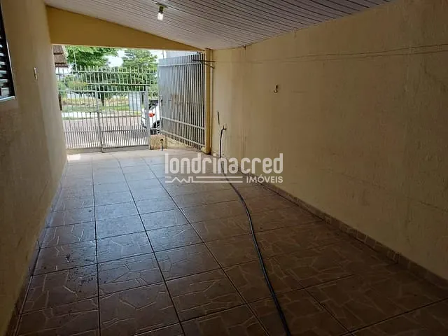 Casa com 275m² 3 quartos e 1 banheiro, à venda, no bairro Interlagos em Londrina
