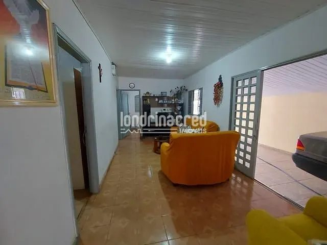 Casa com 275m² 3 quartos e 1 banheiro, à venda, no bairro Interlagos em Londrina