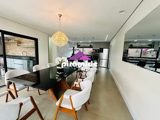 Casa com 540m² 4 quartos e 5 banheiros, à venda, no bairro Condomínio Residencial Ecopark Bourbon em Caçapava