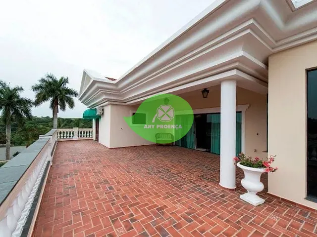 Casa com 1800m² 6 quartos e 9 banheiros, à venda, no bairro Portal da Raposo em Sorocaba