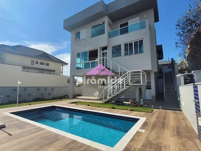 Casa com 455m² 3 quartos e 4 banheiros, à venda, no bairro Urbanova em São José dos Campos