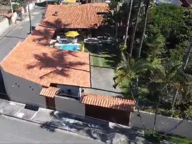 Casa com 986m² 4 quartos e 4 banheiros, à venda, no bairro Praia das Palmeiras em Caraguatatuba