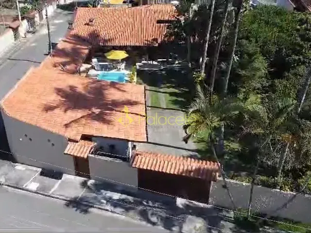 Casa com 986m² 4 quartos e 4 banheiros, à venda, no bairro Praia das Palmeiras em Caraguatatuba