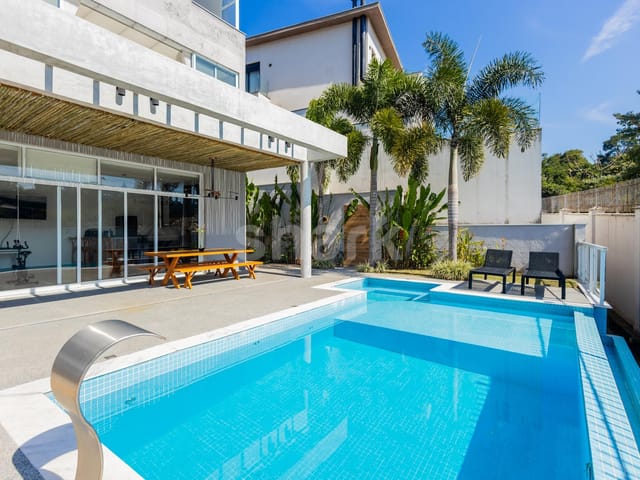 Casa com 517m² 3 quartos e 6 banheiros, à venda, no bairro Alphaville em Santana de Parnaíba