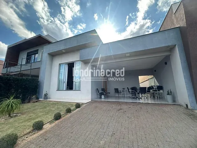 Casa com 250m² 2 quartos e 2 banheiros, à venda, no bairro Condominio Bella Vitta em Londrina