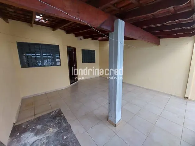 Casa com 200m² 4 quartos e 2 banheiros, à venda, no bairro Residencial Abussafe II em Londrina