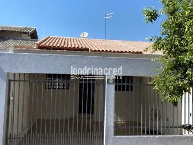 Casa com 200m² 4 quartos e 2 banheiros, à venda, no bairro Residencial Abussafe II em Londrina
