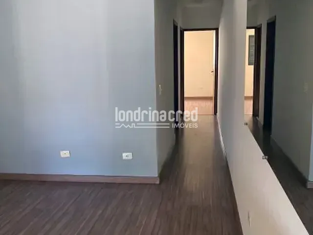 Casa com 200m² 4 quartos e 2 banheiros, à venda, no bairro Residencial Abussafe II em Londrina