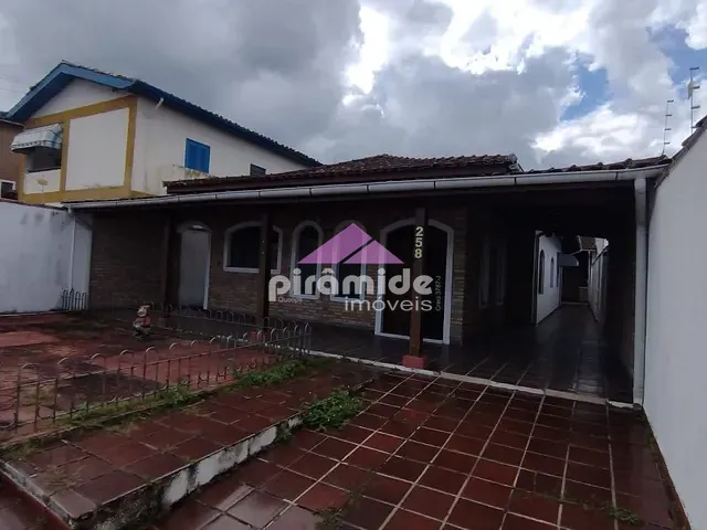 Casa com 333m² 4 quartos e 3 banheiros, para alugar, no bairro Jardim Primavera em Caraguatatuba