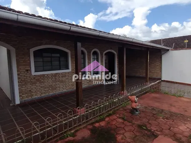 Casa com 333m² 4 quartos e 3 banheiros, para alugar, no bairro Jardim Primavera em Caraguatatuba