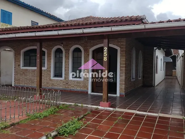 Casa com 333m² 4 quartos e 3 banheiros, para alugar, no bairro Jardim Primavera em Caraguatatuba
