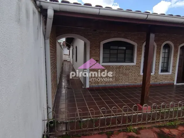 Casa com 333m² 4 quartos e 3 banheiros, para alugar, no bairro Jardim Primavera em Caraguatatuba