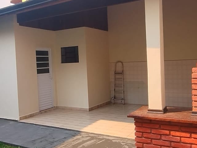 Casa com 300m² 3 quartos e 2 banheiros, à venda, no bairro Vila São Judas Tadeu em Pindamonhangaba