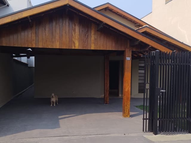 Casa com 300m² 3 quartos e 2 banheiros, à venda, no bairro Vila São Judas Tadeu em Pindamonhangaba