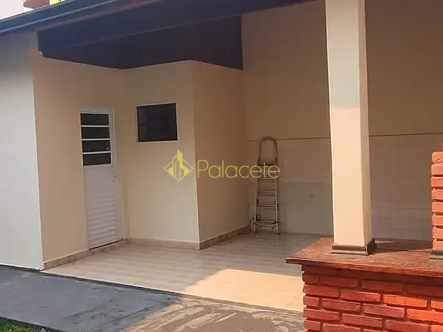 Casa com 300m² 3 quartos e 2 banheiros, à venda, no bairro Vila São Judas Tadeu em Pindamonhangaba