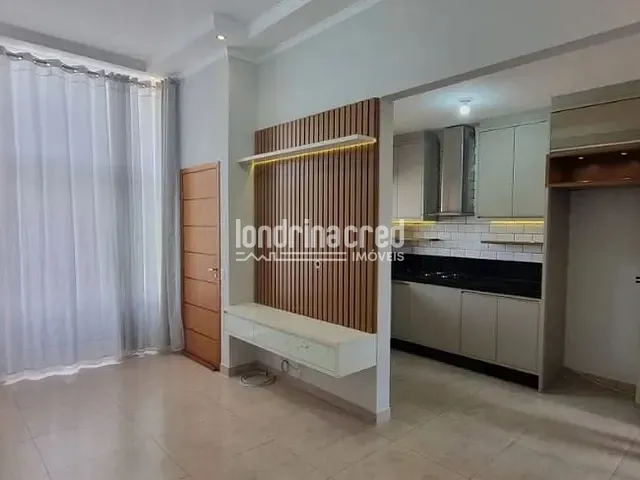 Casa 2 quartos e 2 banheiros, à venda, no bairro Conjunto Café em Londrina