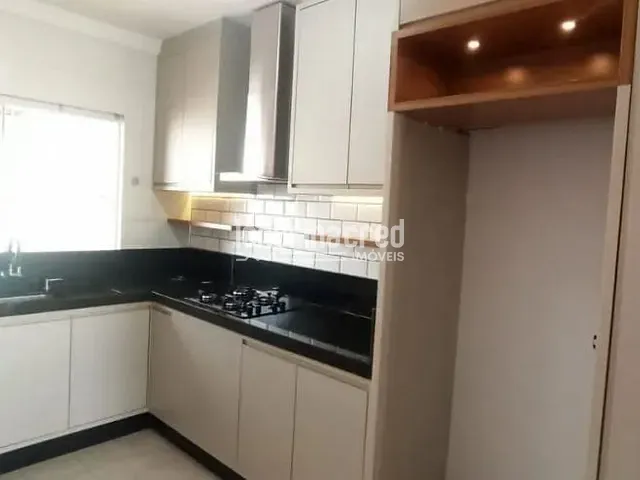 Casa 2 quartos e 2 banheiros, à venda, no bairro Conjunto Café em Londrina
