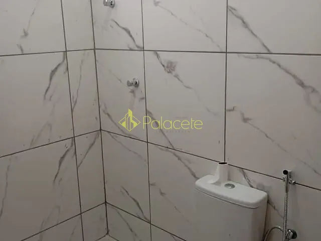 Casa com 118m² 2 quartos e 2 banheiros, à venda, no bairro Conjunto Habitacional Terra dos Ipês II (Fase II) em Pindamonhangaba
