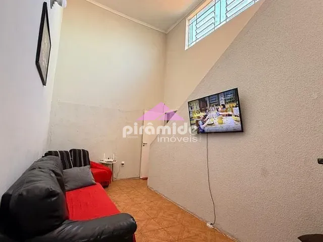Casa com 150m² 2 quartos e 2 banheiros, à venda, no bairro Parque Industrial em São José dos Campos