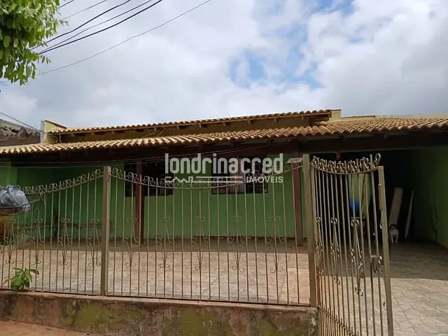 Casa com 250m² 4 quartos e 2 banheiros, à venda, no bairro Sebastião de Melo César em Londrina