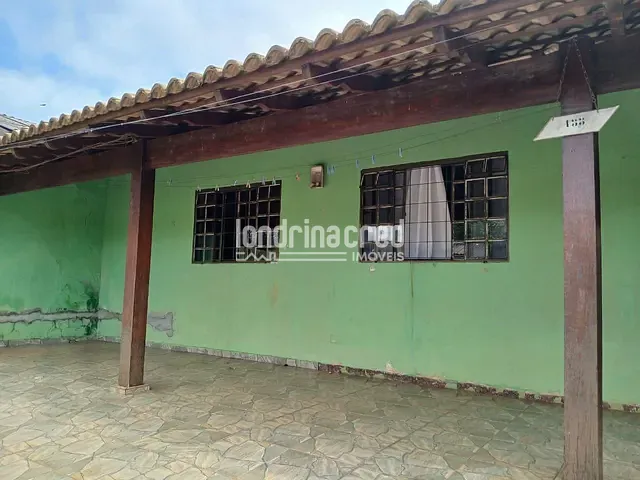 Casa com 250m² 4 quartos e 2 banheiros, à venda, no bairro Sebastião de Melo César em Londrina