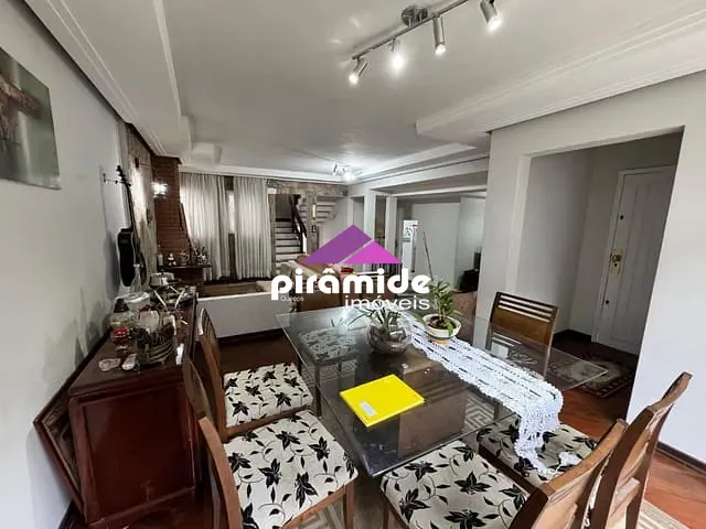 Sobrado com 360m² 4 quartos e 4 banheiros, à venda, no bairro Jardim Esplanada em São José dos Campos