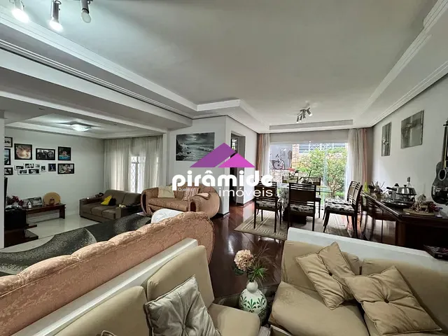 Sobrado com 360m² 4 quartos e 4 banheiros, à venda, no bairro Jardim Esplanada em São José dos Campos