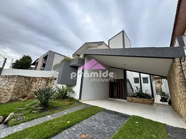 Sobrado com 360m² 4 quartos e 4 banheiros, à venda, no bairro Jardim Esplanada em São José dos Campos