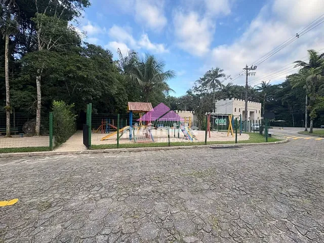 Casa com 720m² 3 quartos e 2 banheiros, à venda, no bairro Park Imperial em Caraguatatuba