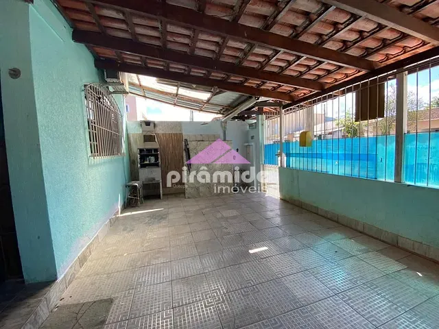 Casa com 300m² 3 quartos e 4 banheiros, à venda, no bairro Vila Atlântica em Caraguatatuba