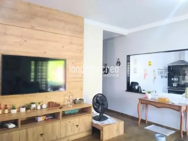 Casa com 1400m² 4 quartos e 3 banheiros, à venda, no bairro Estância Alvorada em Cambé