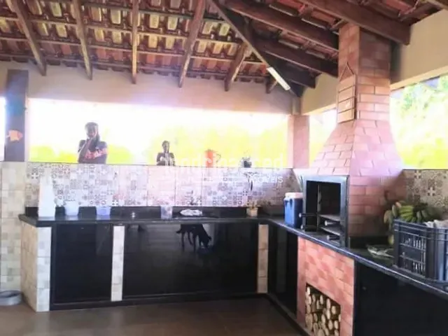 Casa com 1400m² 4 quartos e 3 banheiros, à venda, no bairro Estância Alvorada em Cambé