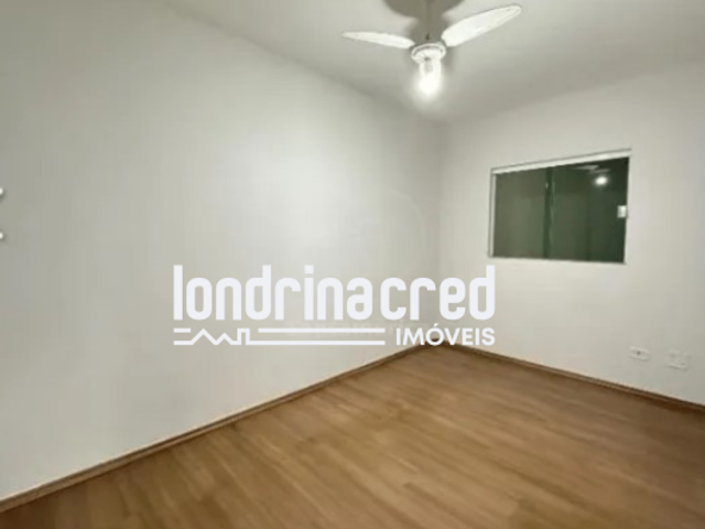 Foto do Casa - Casa no Jardim Monte Carlo, próximo ao Jardim Califórnia, com 2 dormitórios, sala integrada, área de lazer com churrasqueira e quintal para ampliação. | Londrina Cred Imóveis