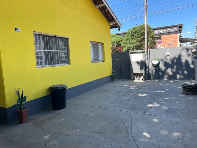Casa com 195m² 3 quartos e 1 banheiro, à venda, no bairro Cidade Nova em Pindamonhangaba