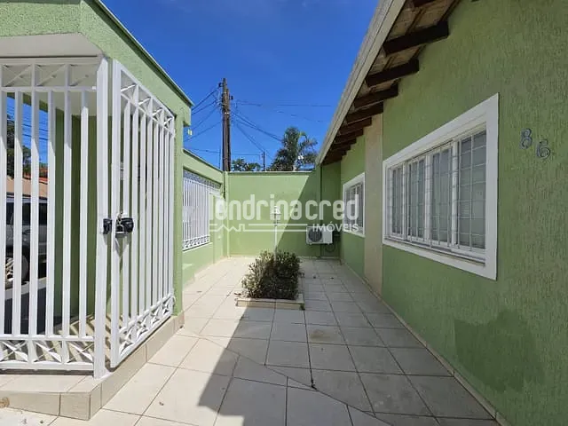 Casa com 300m² 3 quartos e 4 banheiros, à venda, no bairro Helena em Londrina