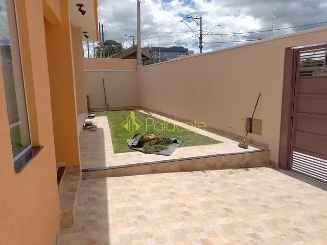 Casa com 180m² 3 quartos e 2 banheiros, à venda, no bairro Piracangaguá em Taubaté