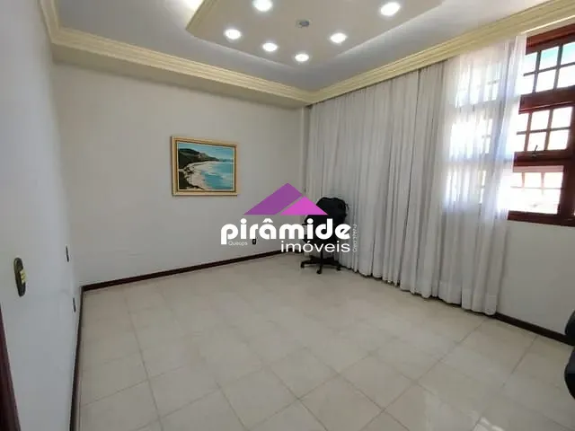 Casa com 360m² 4 quartos e 4 banheiros, à venda, no bairro Jardim das Colinas em São José dos Campos