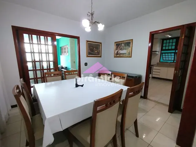 Casa com 360m² 4 quartos e 4 banheiros, à venda, no bairro Jardim das Colinas em São José dos Campos