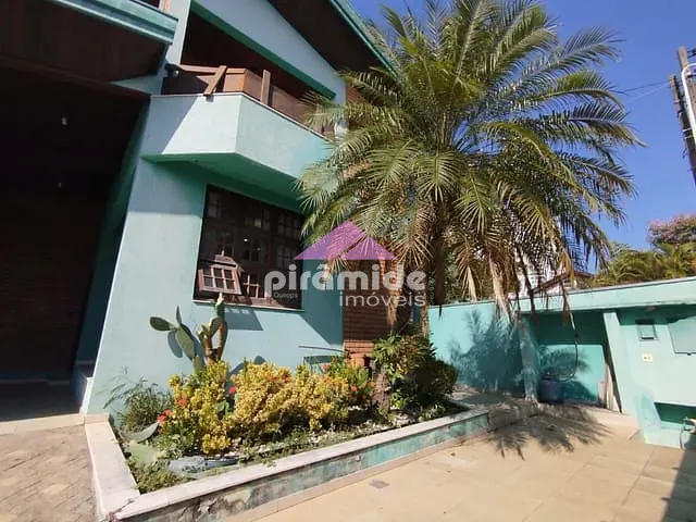 Casa com 360m² 4 quartos e 4 banheiros, à venda, no bairro Jardim das Colinas em São José dos Campos